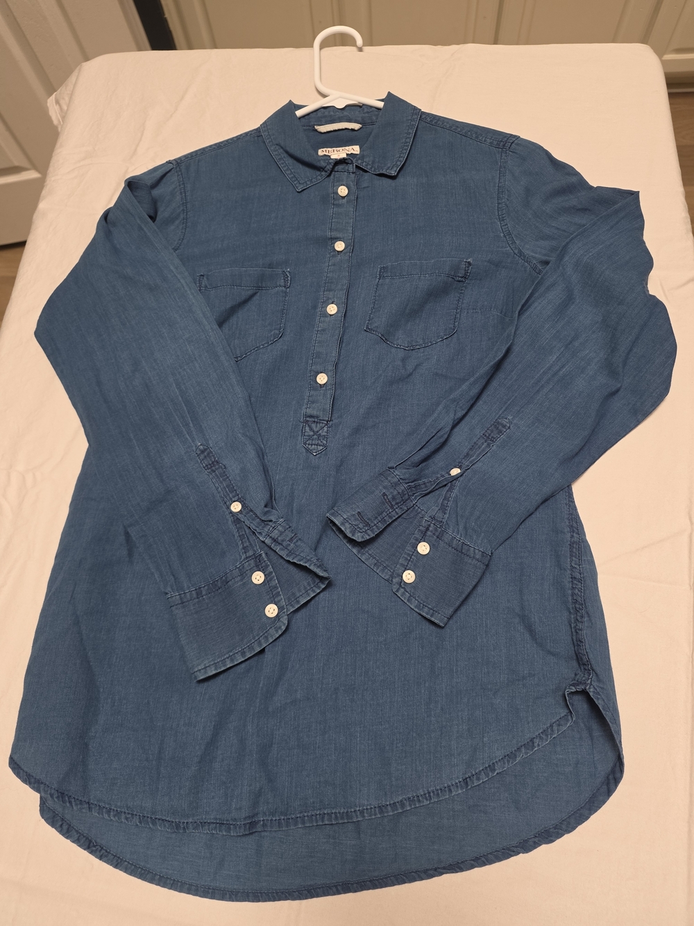 100% Cotton Casual Women's Blue Denim Button-Down Shirt - Lightweight
